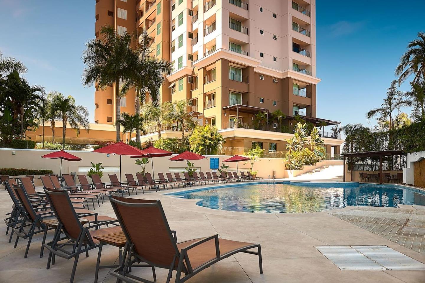 Grand Venetian Beachfront Condos Puerto Vallarta Extérieur photo