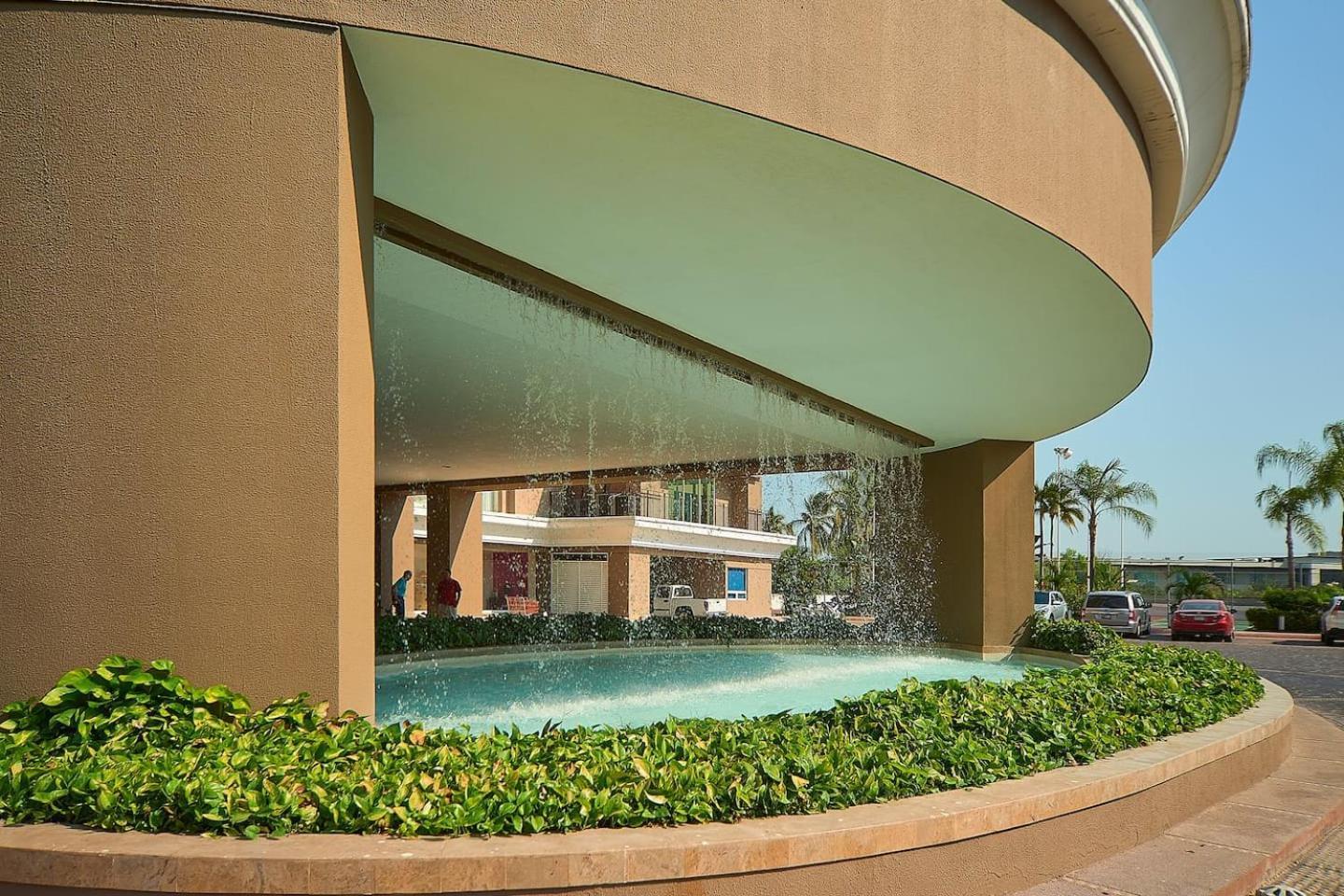 Grand Venetian Beachfront Condos Puerto Vallarta Extérieur photo