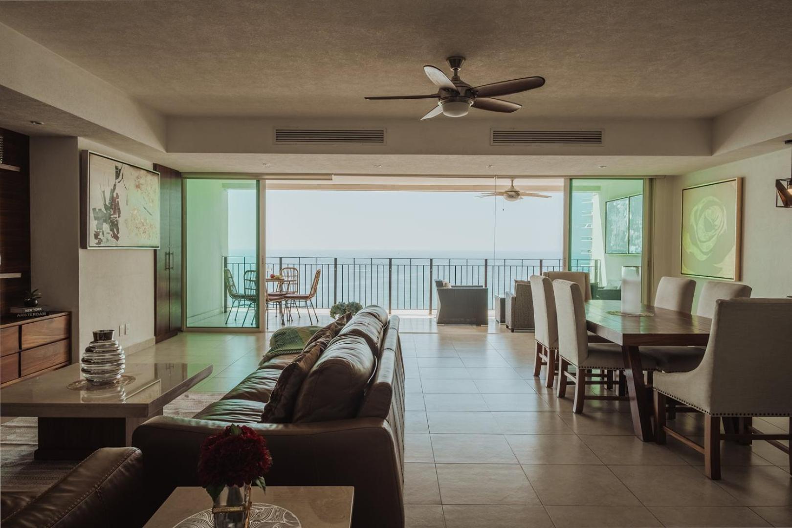 Grand Venetian Beachfront Condos Puerto Vallarta Extérieur photo