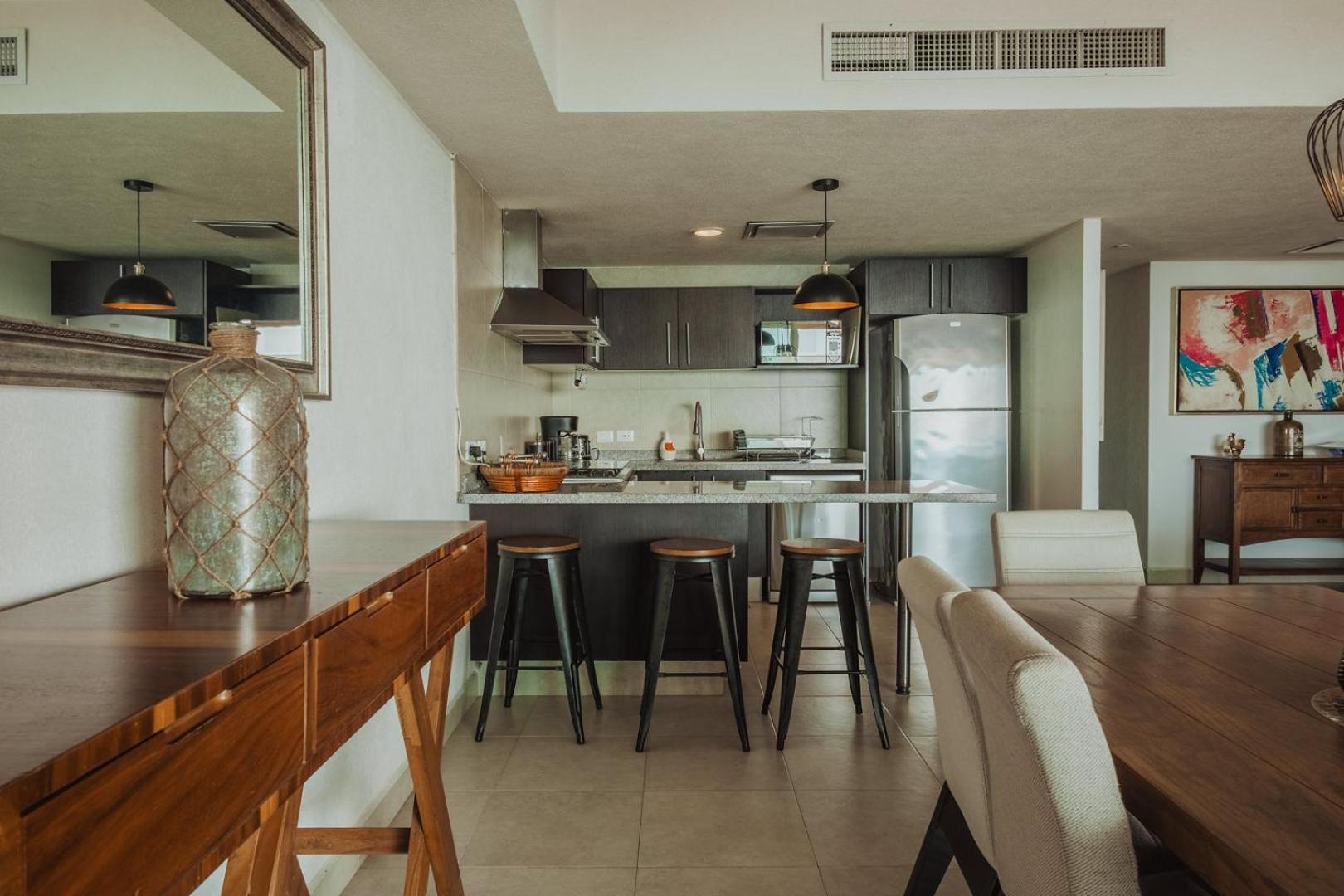 Grand Venetian Beachfront Condos Puerto Vallarta Extérieur photo
