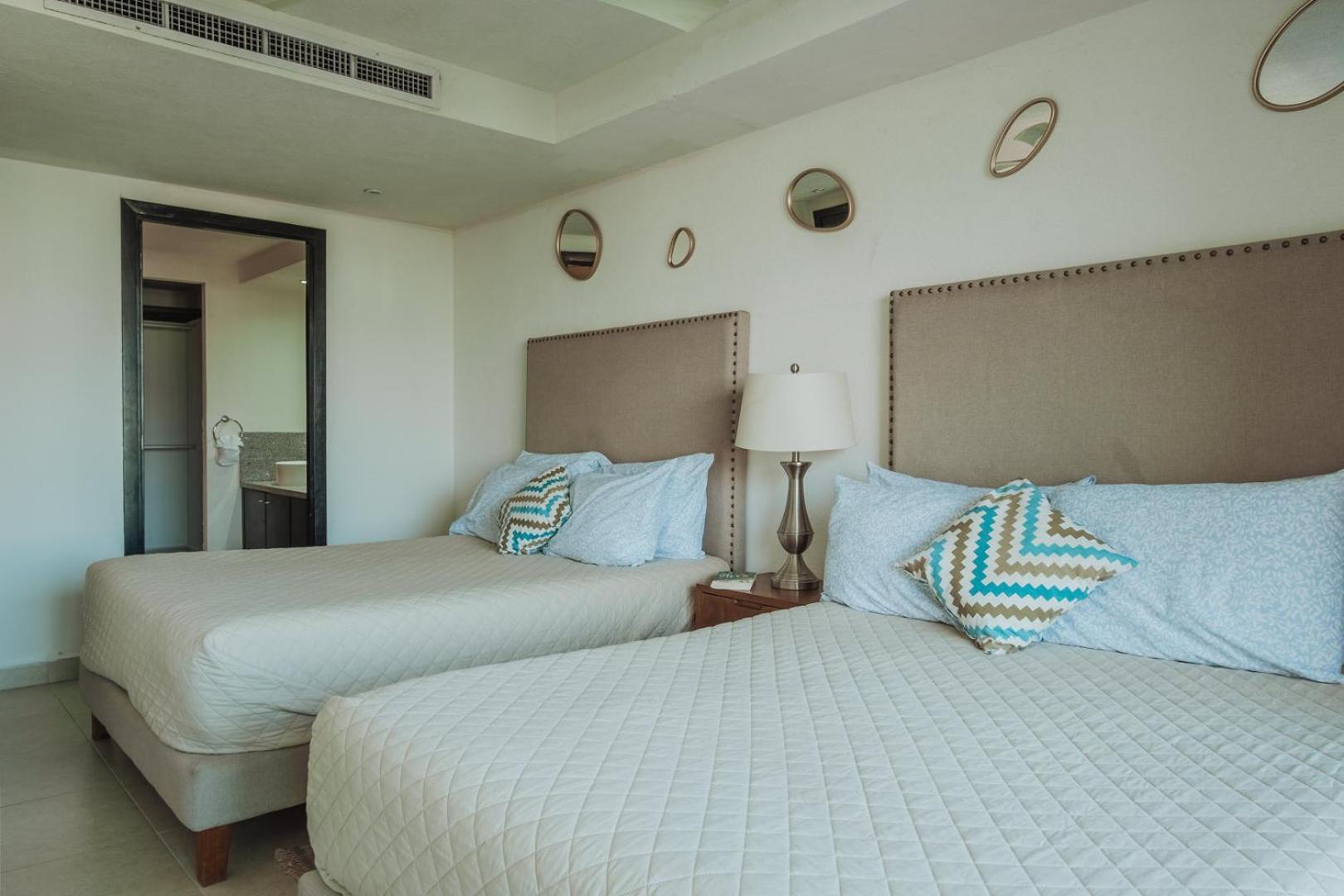 Grand Venetian Beachfront Condos Puerto Vallarta Extérieur photo