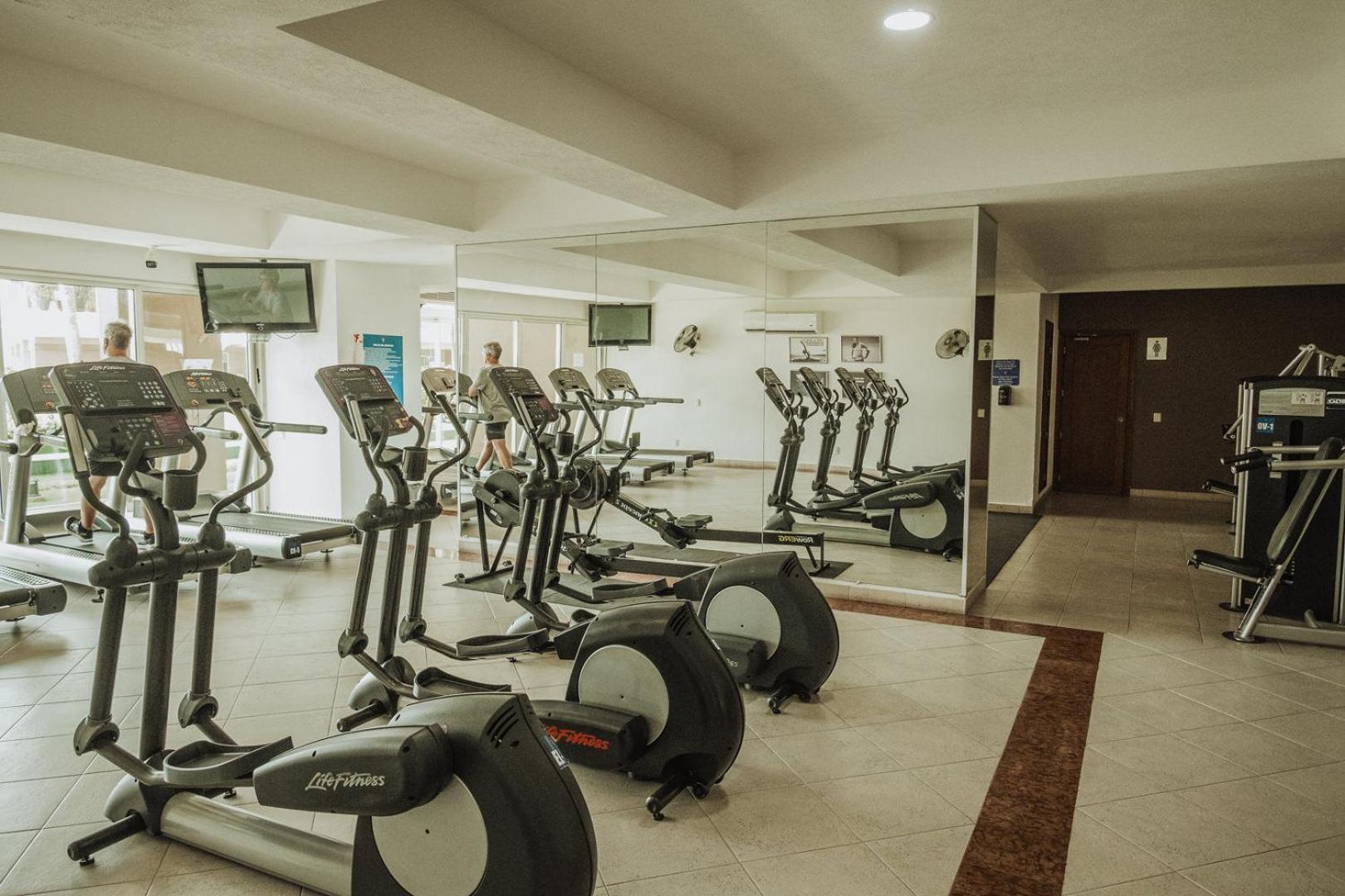 Grand Venetian Beachfront Condos Puerto Vallarta Extérieur photo