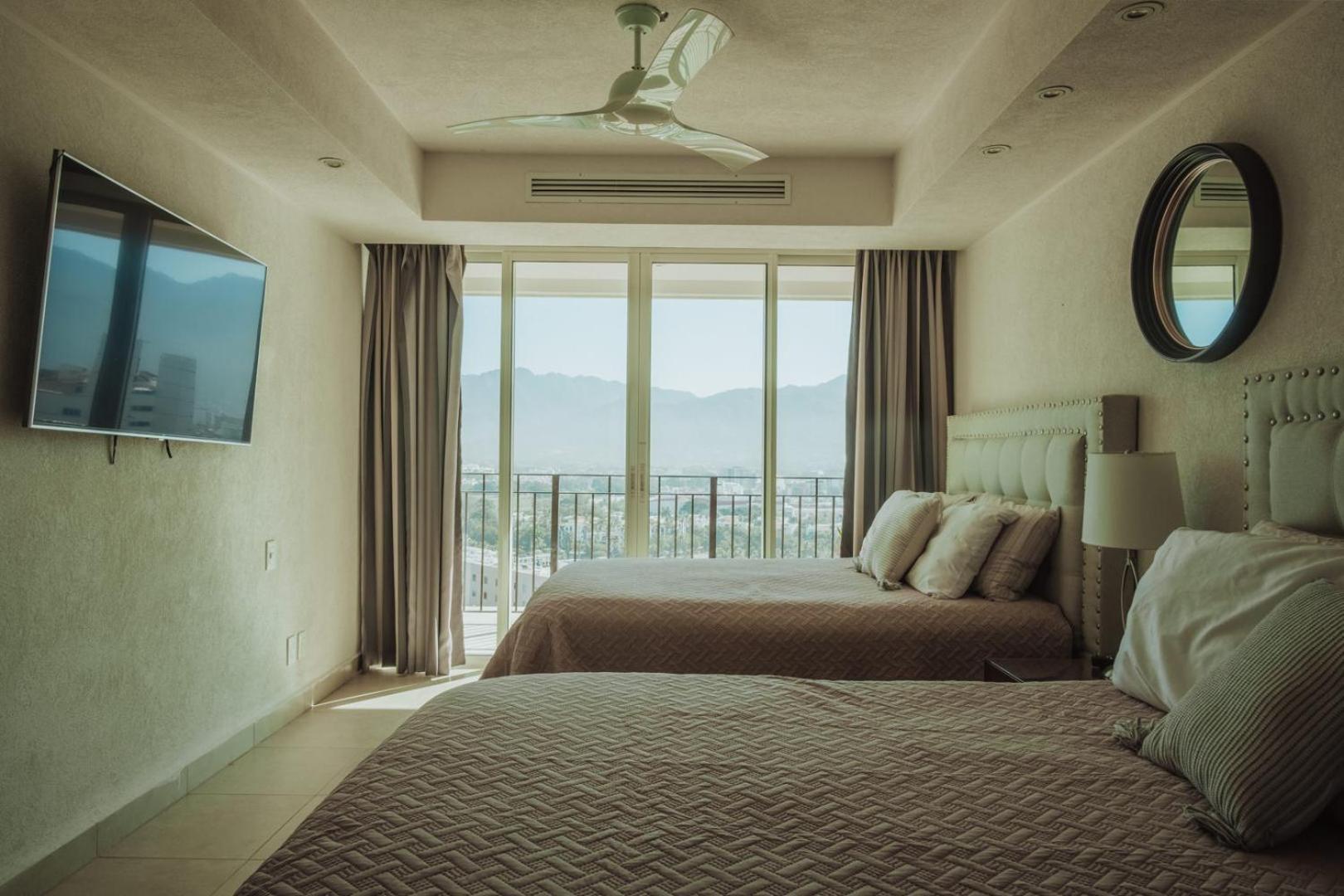 Grand Venetian Beachfront Condos Puerto Vallarta Extérieur photo