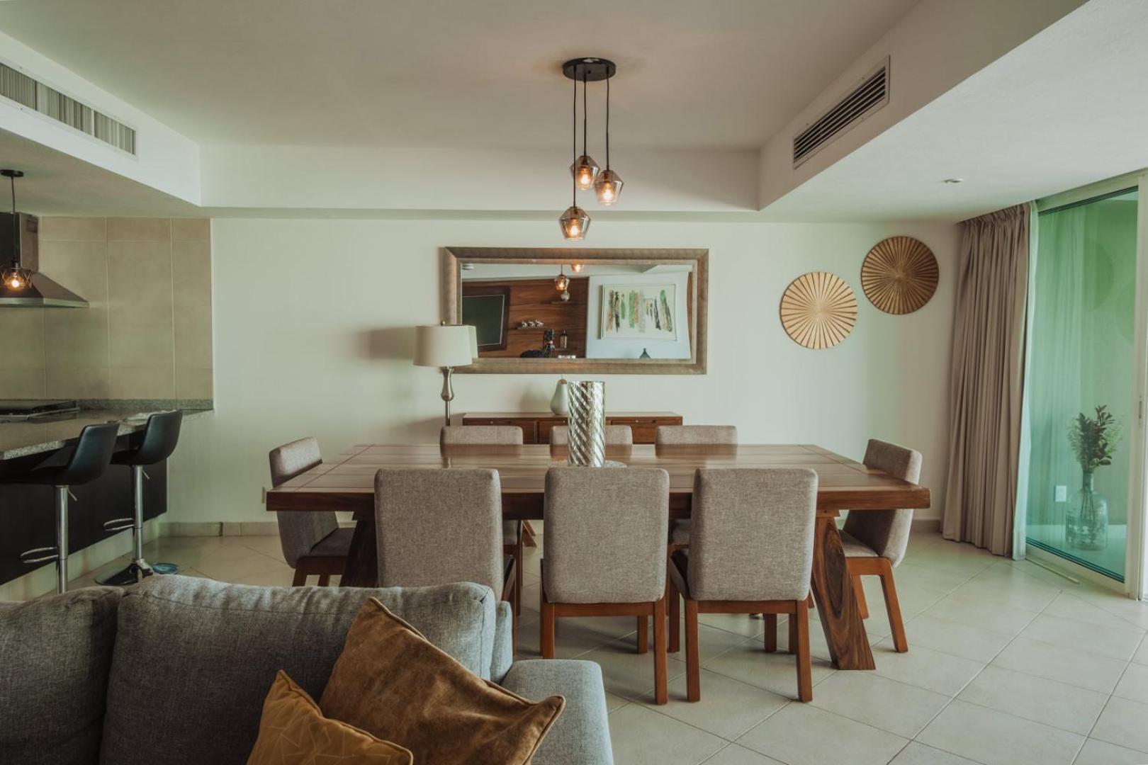 Grand Venetian Beachfront Condos Puerto Vallarta Extérieur photo