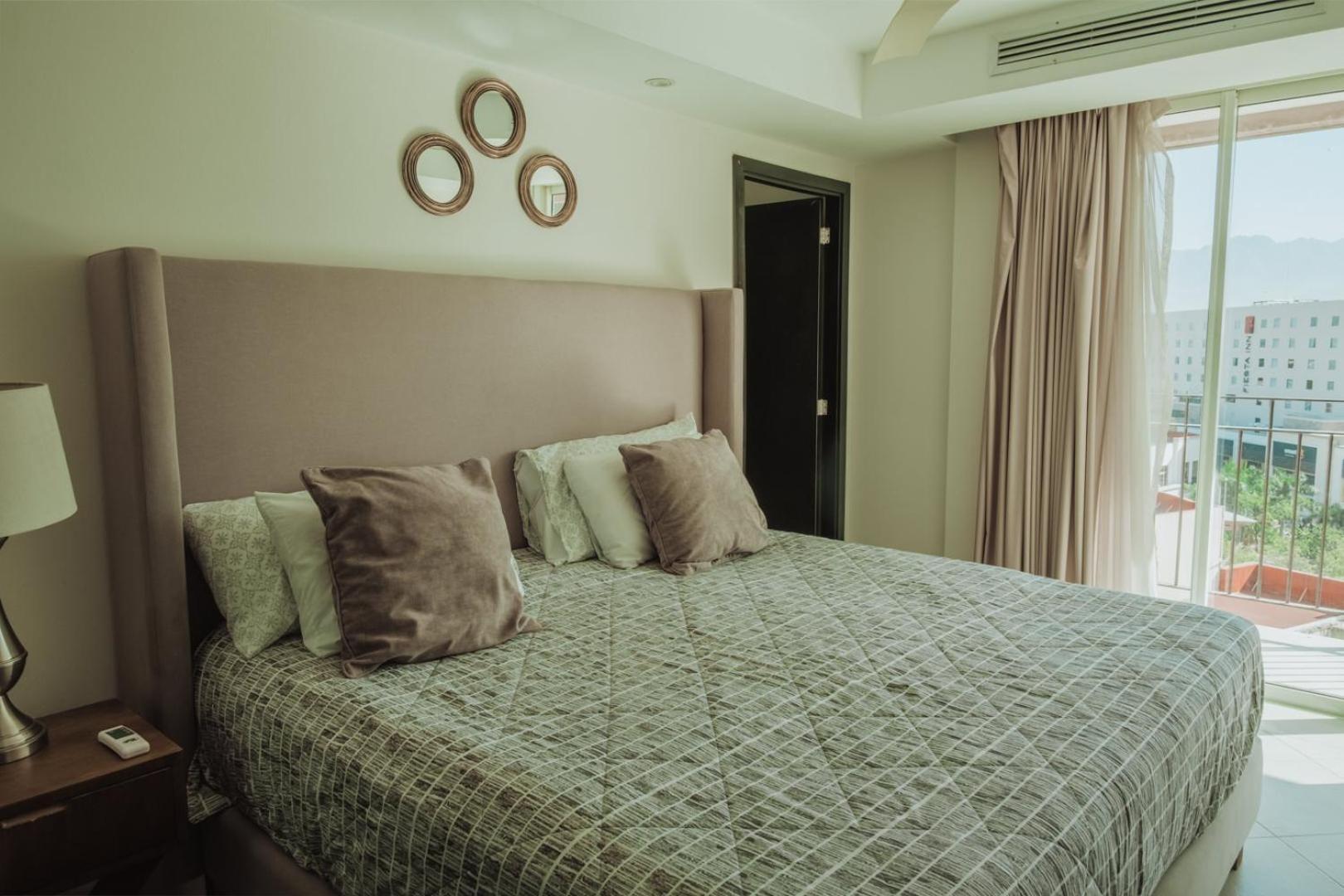 Grand Venetian Beachfront Condos Puerto Vallarta Extérieur photo
